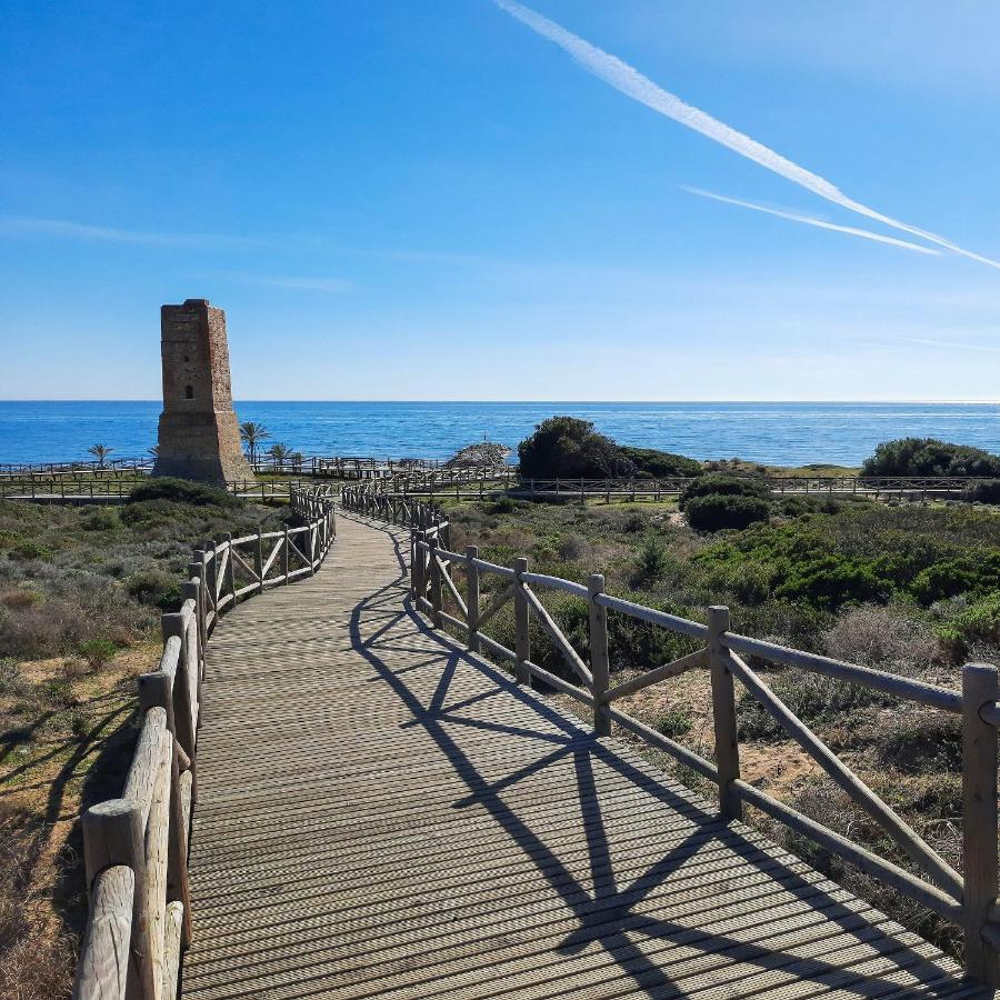Bungalow With Large Terrace In A Quiet Park - Beach Nearby Sitio de Calahonda エクステリア 写真